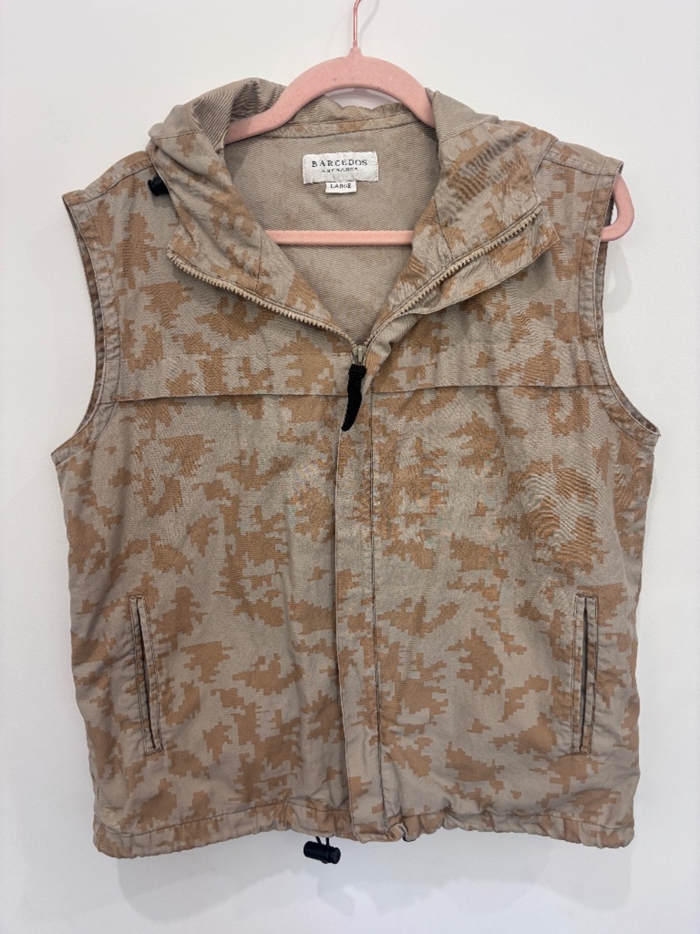Barcedos Exchange Utility Vest Large Desert Camo Hooded Drawstring Hem